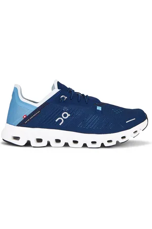 On Running Cloud 6 Coast Sneakers in Navy