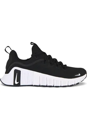 Nike Free Metcon 6 Sneaker in Black