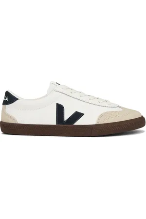Veja Volley in White