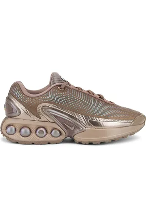 Nike Air Max Dn Sneaker in Brown