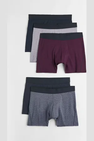 The latest collection of boxers & short trunks in the size 28 for men