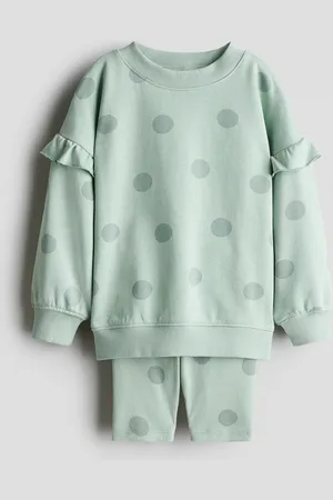 H&M 2-piece sweatshirt and shorts set