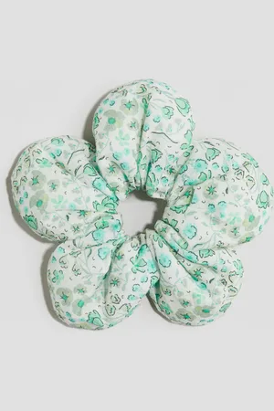 H&M Petal-shaped scrunchie