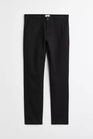 30-32 Carhartt relaxed fit pant, Men's Fashion, Bottoms, Trousers on  Carousell