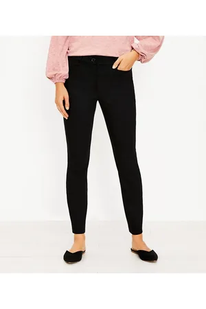Plus Size Black Super High Rise Pocket Luxe Legging | maurices
