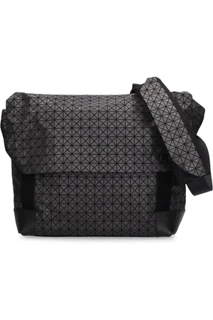 Bao Bao รุ่น sling bag สีดำ มือ 1 แท้100%