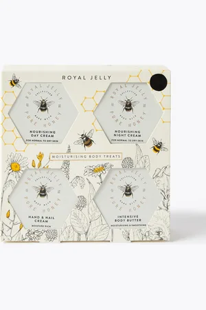 Marks & Spencer Moisturising Body Treats Gift Set