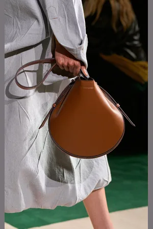 Victoria Beckham Dia Leather Shoulder Bag, , OS