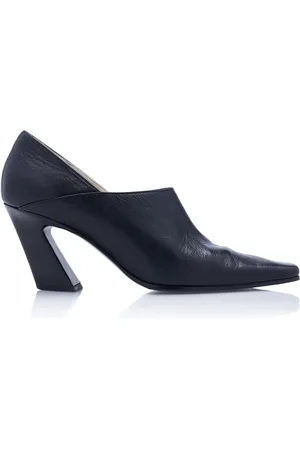 Bottega Veneta Lewis Banzai Leather Loafer Pumps, , IT 37