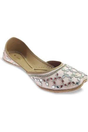 Fulkari Women Embellished Ethnic Mojaris Flats