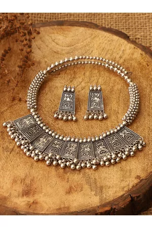 Veni Women Silver-Plated Oxidised Choker Necklace with Earrings