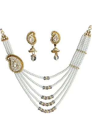 The Pari Gold-Plated Stone-Studded & Pearl Beaded Jewellery Set