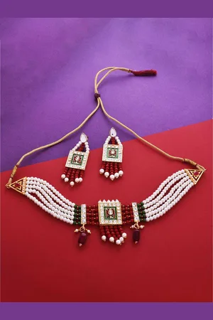 The Pari Gold-Plated Stone Studded & Pearls Beaded Jewellery Set