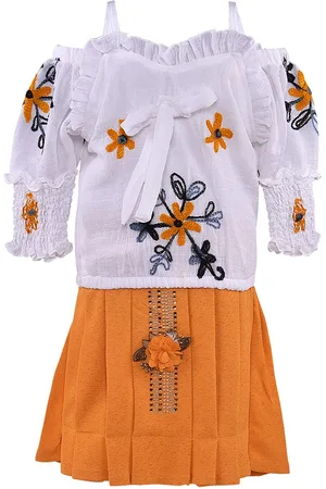 Wish Karo Girls Yellow & White Embellished Top with Skirt