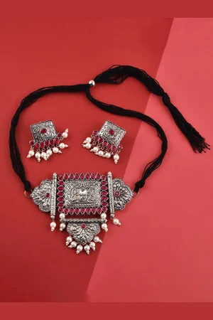 The Pari Oxidised Silver-Plated Stone Studded & Beaded Jewellery Set