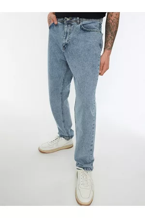 Trendyol Men Blue Pure Cotton Relaxed Fit Light Fade Stretchable Jeans