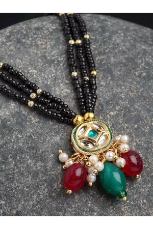 DUGRISTYLE Gold-Toned & Black Kundan & Pearls Necklace