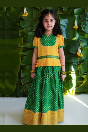 Tiber Taber Girls Bandhani Printed Cotton Ready to Wear Lehenga & Blouse