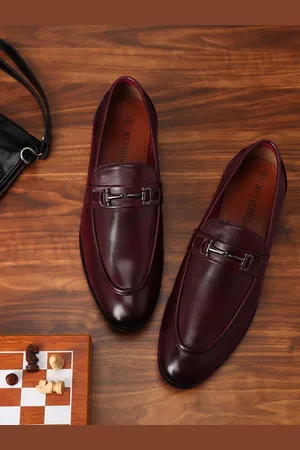 MUTAQINOTI Men Burgundy Solid Formal Loafers