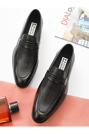 HERE&NOW Men Textured Comfort-Fit Formal Loafers