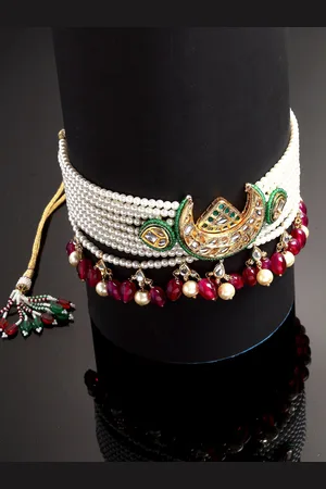 DUGRISTYLE Gold-Plated Kundan & Pearl Beaded Choker Necklace