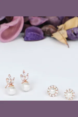 Ami Gold-Toned & White Set of 2 Contemporary Stud Earrings