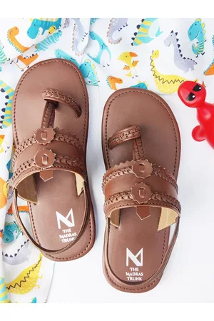 THE MADRAS TRUNK Kids Kolhapuri Sandals