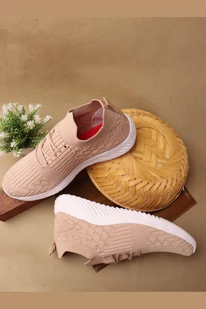TRASE Women Beige Textured Slip-On Sneakers