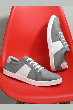 Mast & Harbour Men Colourblocked Lightweight Sneakers