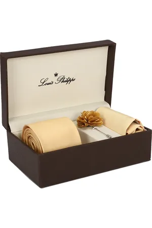 Louis Philippe Men Tie Pocket Square And Lapel Pin Gift Set