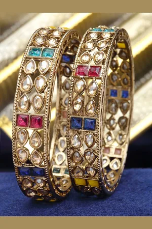 karatcart Set Of 2 Gold-Plated Kundan-Studded Antique Bangles