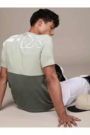 FORCE IX Men Colourblocked Typography Detail Applique T-shirt