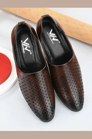Viv Men Laser Cut Textured Slip On Shoes