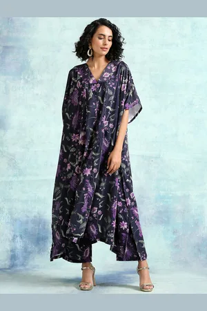trueBrowns Women Black Floral Printed Flared Sleeves Velvet Kaftan Kurta