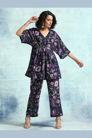 trueBrowns Women Black Floral Printed Velvet Co-Ord Set