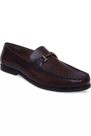 ZOOM Men Leather Formal Loafers With Buckle Detail