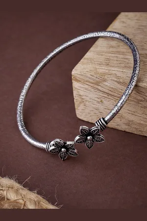 ATIBELLE Sliver-Plated Oxidised Kada Bangle