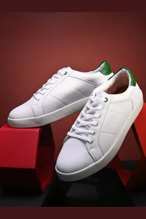 Hrx white sneakers shops for mens