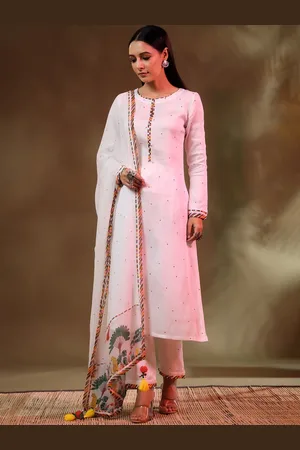 Baise Gaba Women Printed Satin Kurta With Trousers & Dupatta
