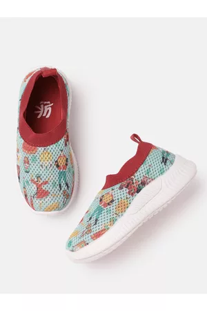 YK Boys Graphic Printed Slip-On Sneakers