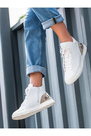 SAINT G. Men White Textured Leather Lace-Ups Sneakers
