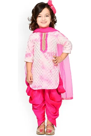 SAKA DESIGNS Girls Ethnic Motifs Printed Kurta with Dhoti Pants & Dupatta