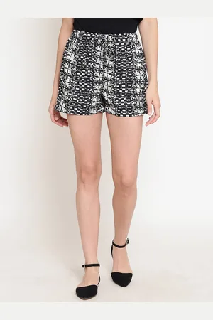 Sera Women Printed Loose Fit Shorts