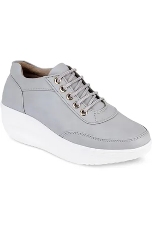 VALIOSAA Women Heeled Lightweight Sneakers