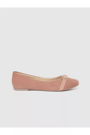Carlton London Women Textured Ballerinas