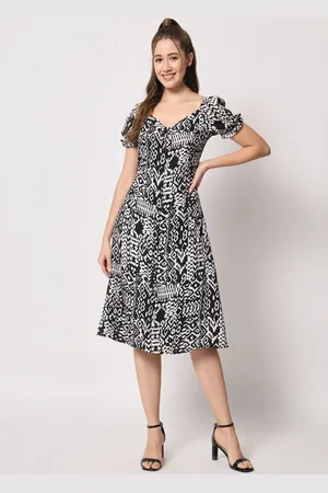 CHARMGAL V-Neck Puff Sleeves Abstract Printed Fit & Flare Dress