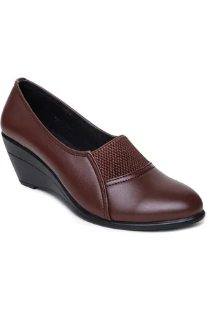 VALIOSAA Wedge Heel Pumps