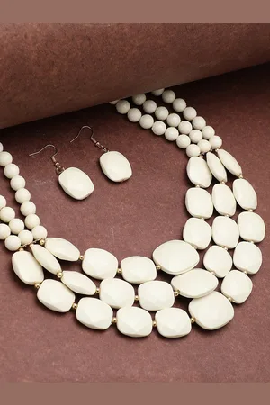 SOHI Off White Textured Artificial Beaded Jewellery Set