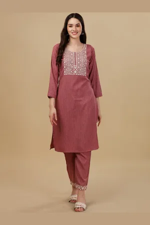 GUFRINA Women Embroidered Thread Work Kurta with Trousers
