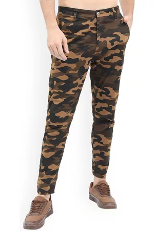 Highlander Men Camouflage Printed Tapered Fit Joggers Trousers